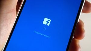 Facebook quiere que subas tus fotos íntimas a Messenger-1